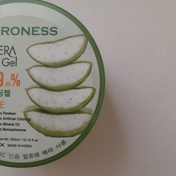 Aloe Vera Soothing Gel Size:10.14fl.oz  Baroness - Picture 3 of 6